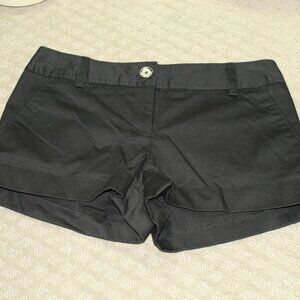 Express Design Studio Women's Sz 6 Cuffed Black Shorts with Silver Buttons